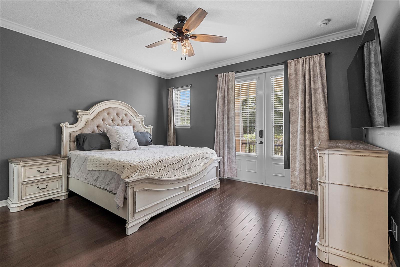 5327 FACTORS WALK DR