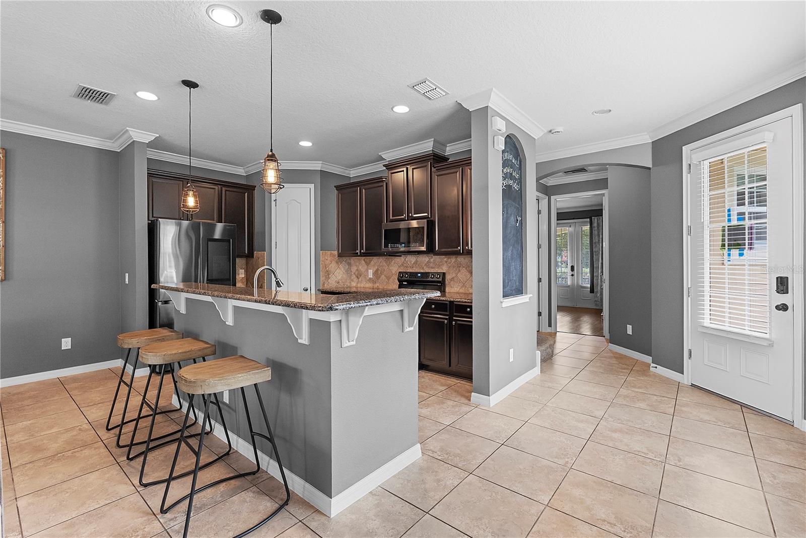 5327 FACTORS WALK DR