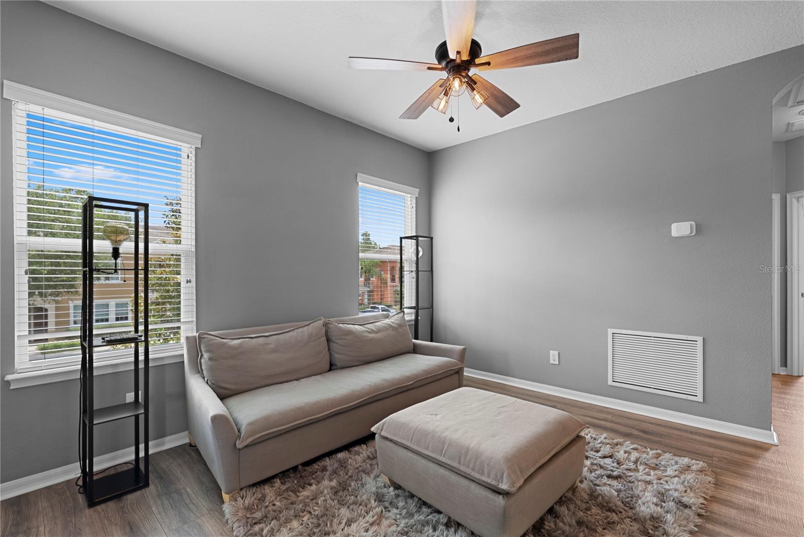 5327 FACTORS WALK DR