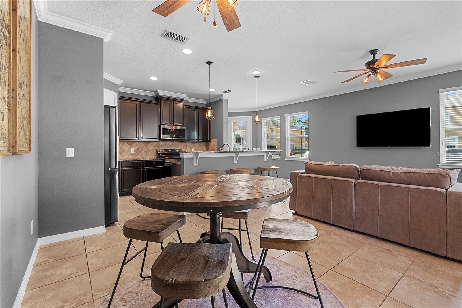5327 FACTORS WALK DR