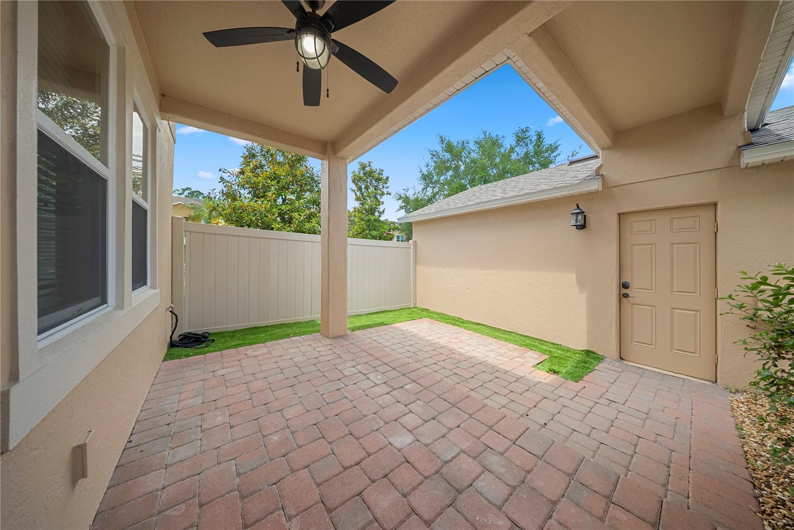5327 FACTORS WALK DR