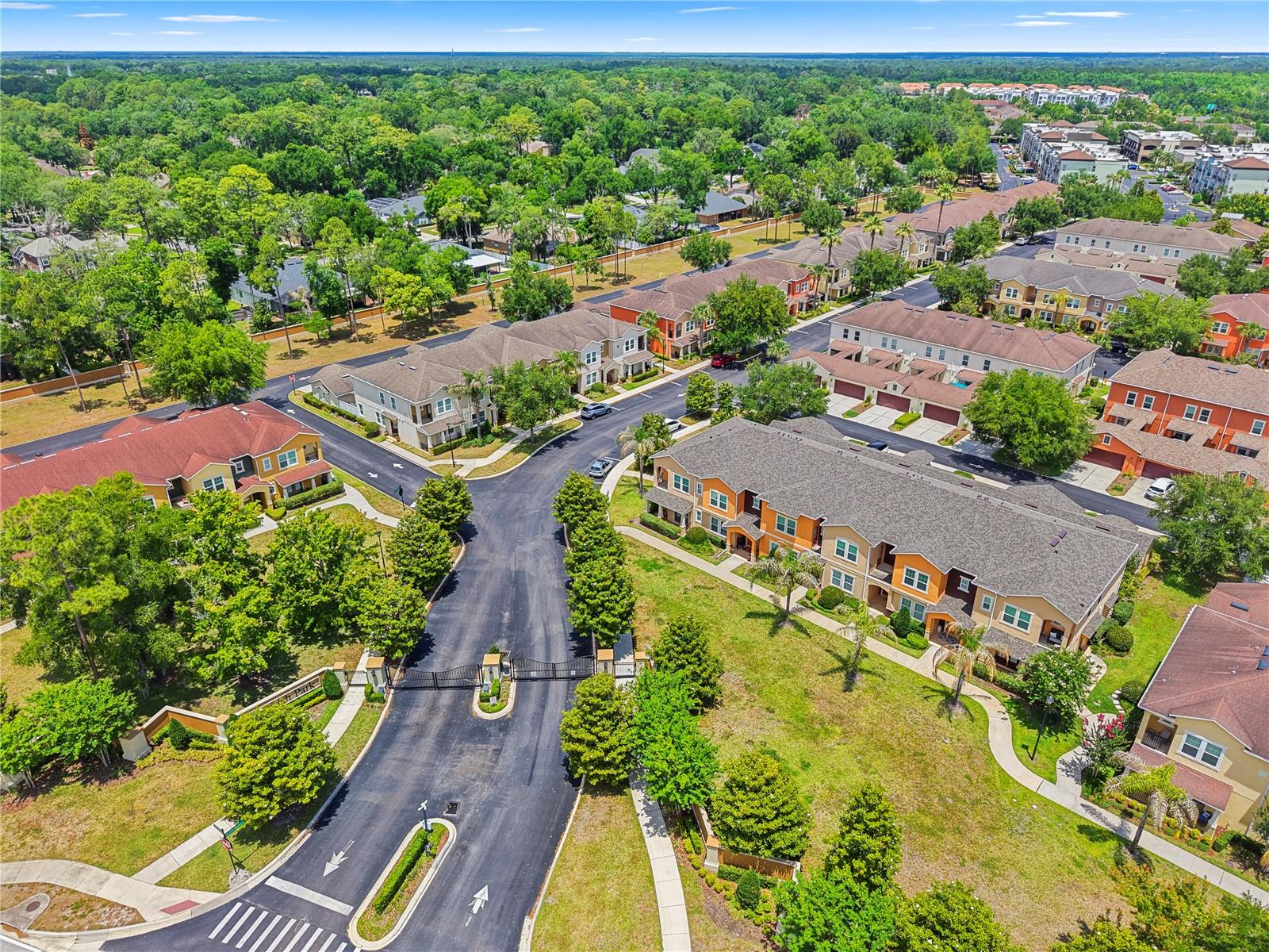 5327 FACTORS WALK DR