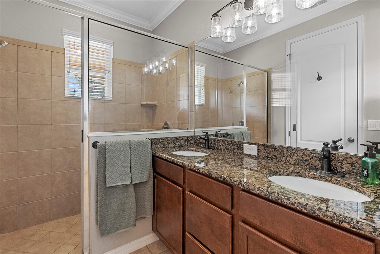 5327 FACTORS WALK DR