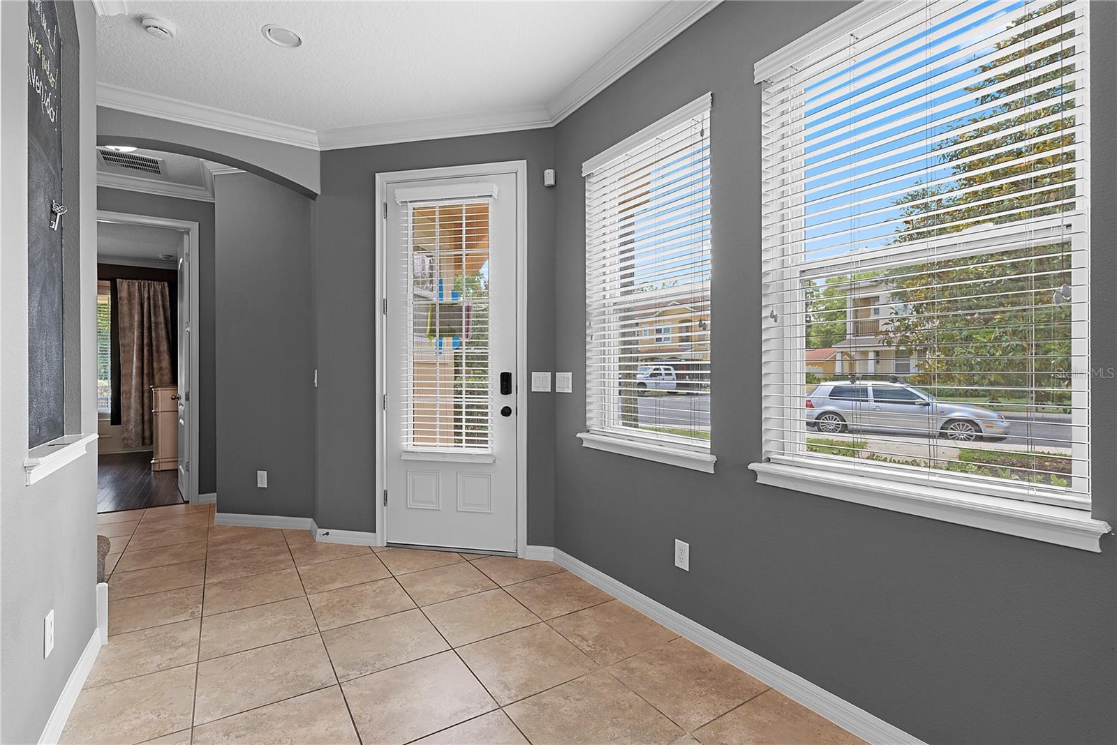 5327 FACTORS WALK DR