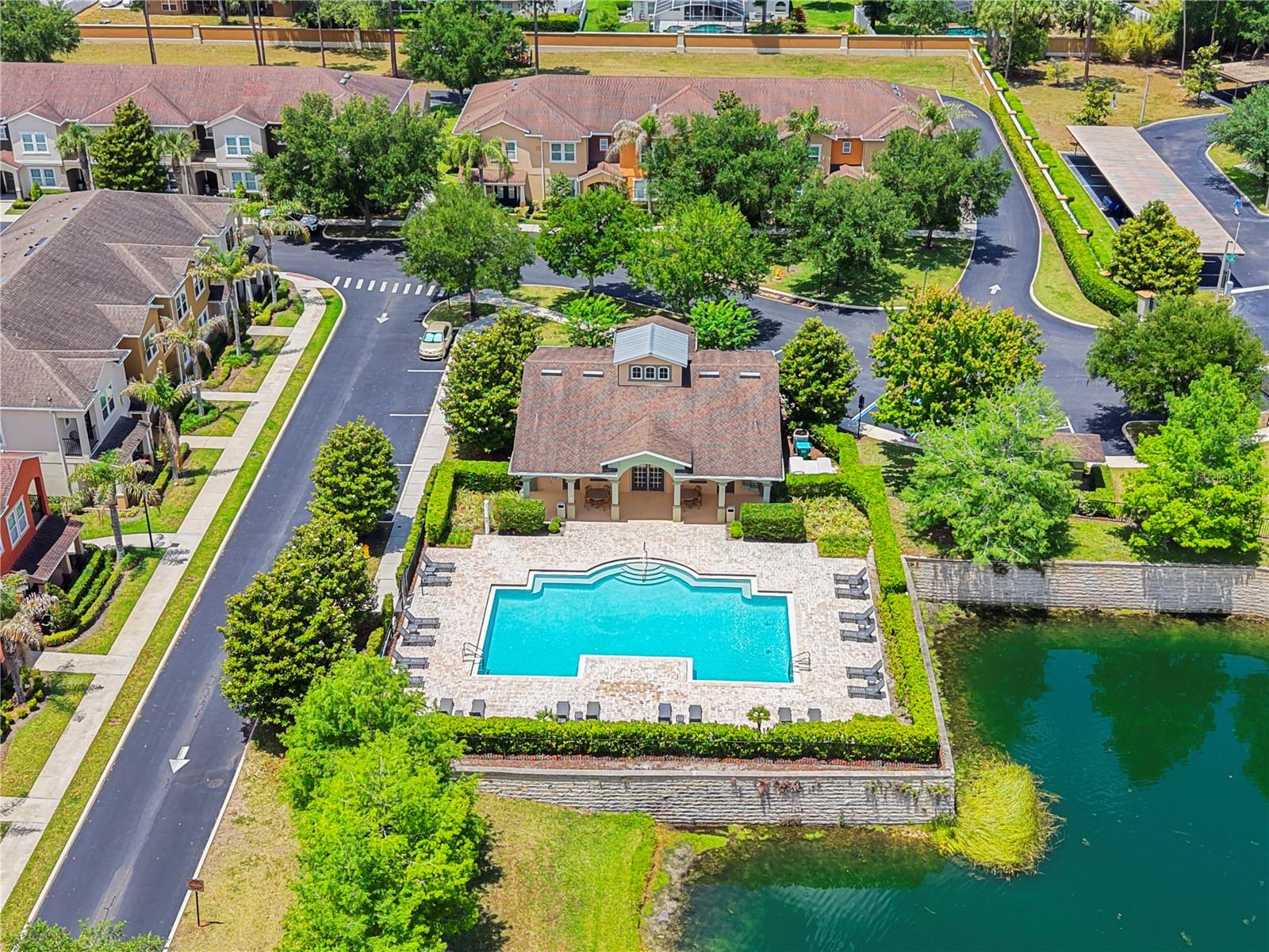 5327 FACTORS WALK DR
