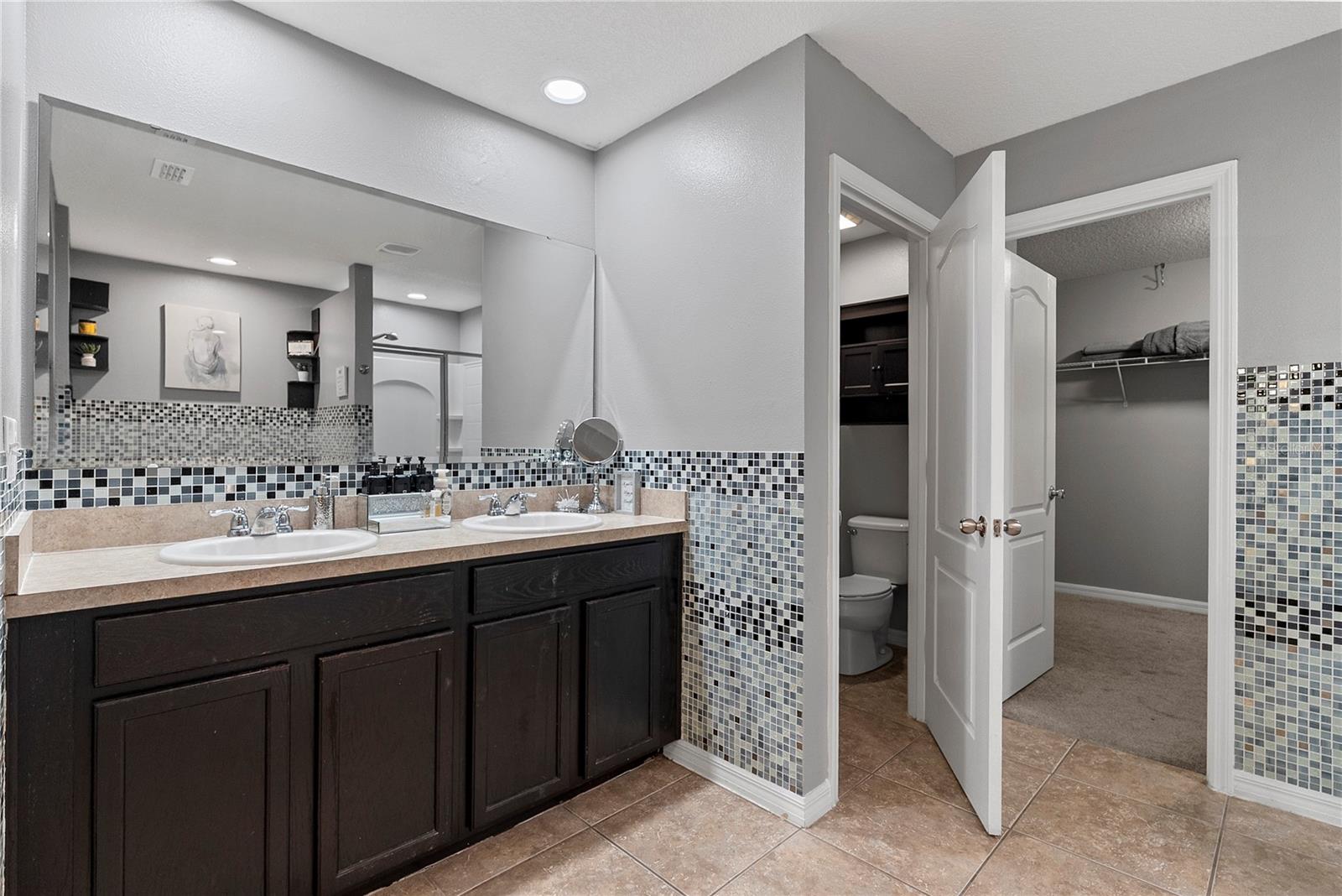 963 SPRINGS LANDING DR