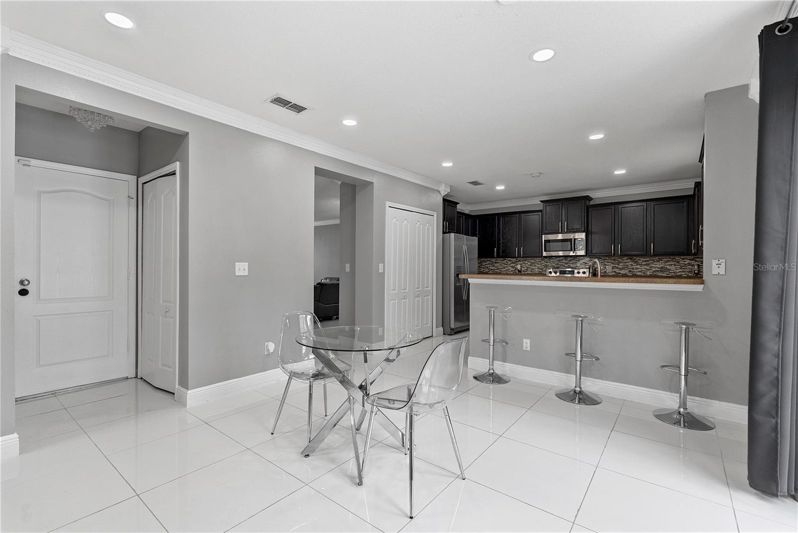 963 SPRINGS LANDING DR