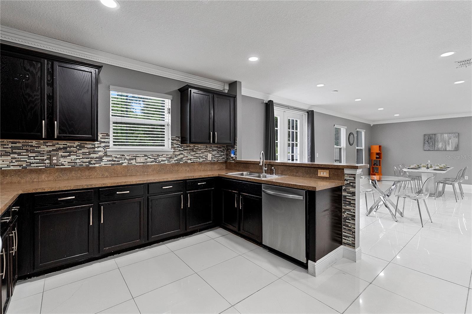 963 SPRINGS LANDING DR