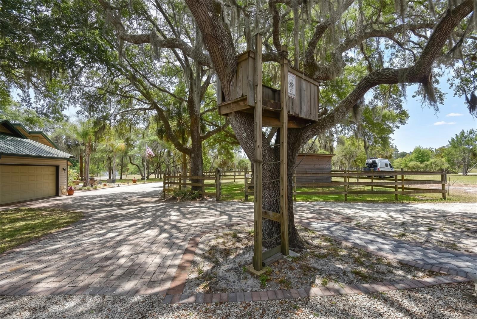 1851 MAYTOWN RD