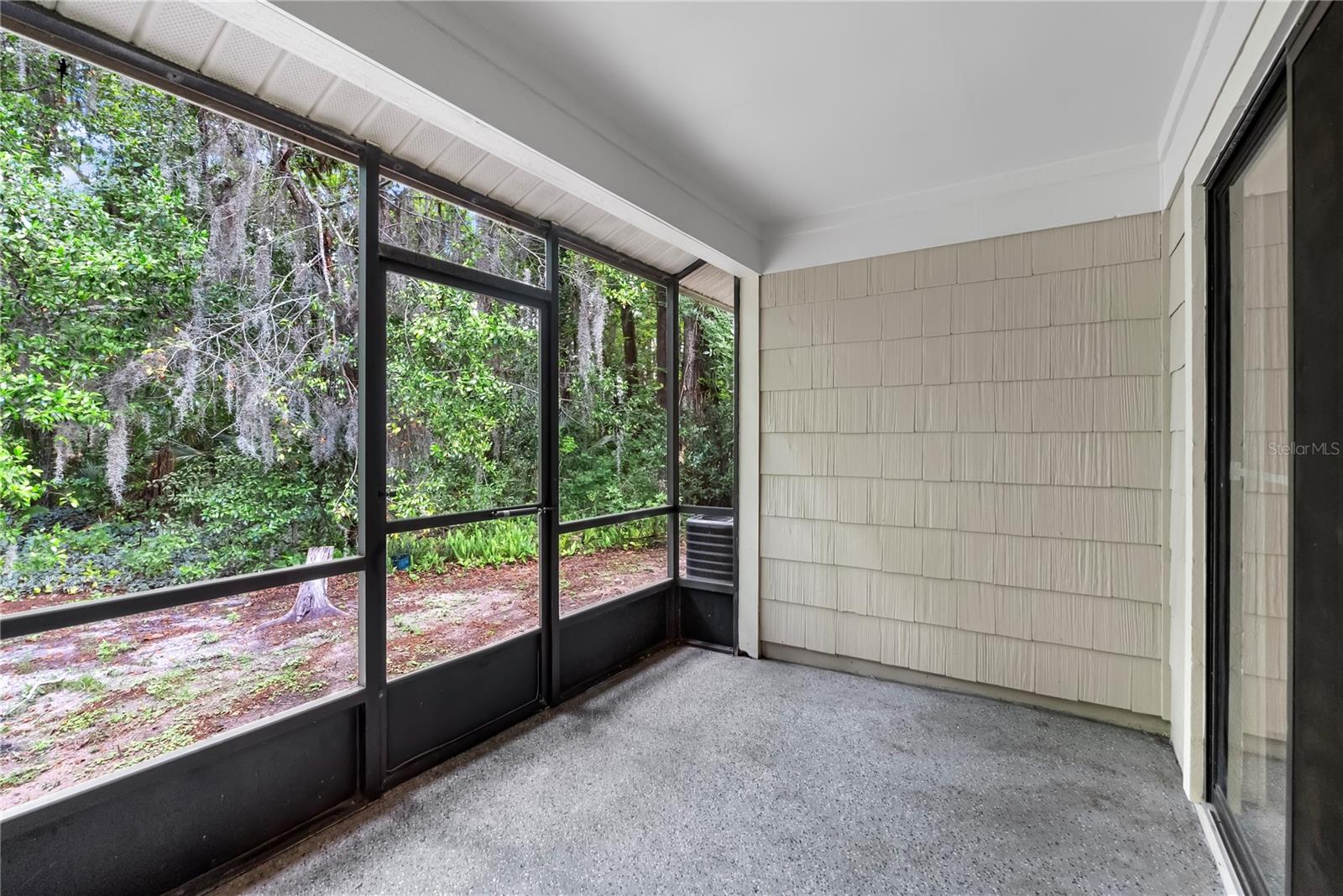 224 HIGHLANDS GLEN CIR