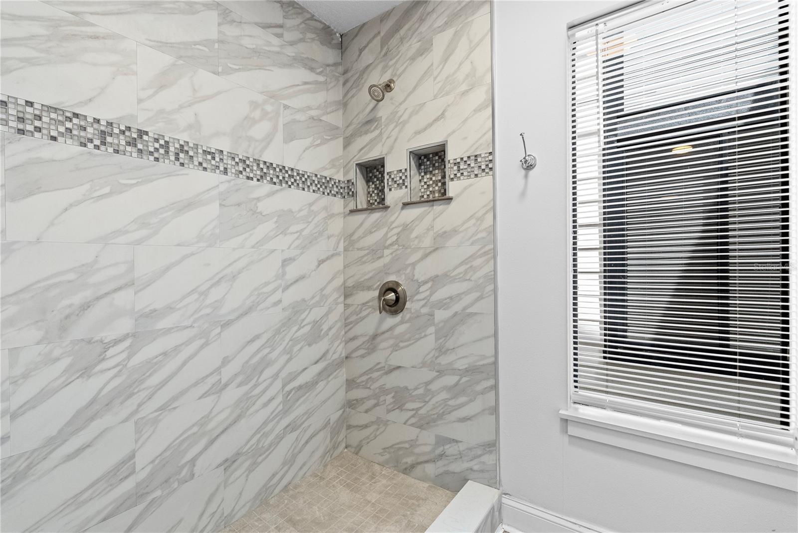 224 HIGHLANDS GLEN CIR