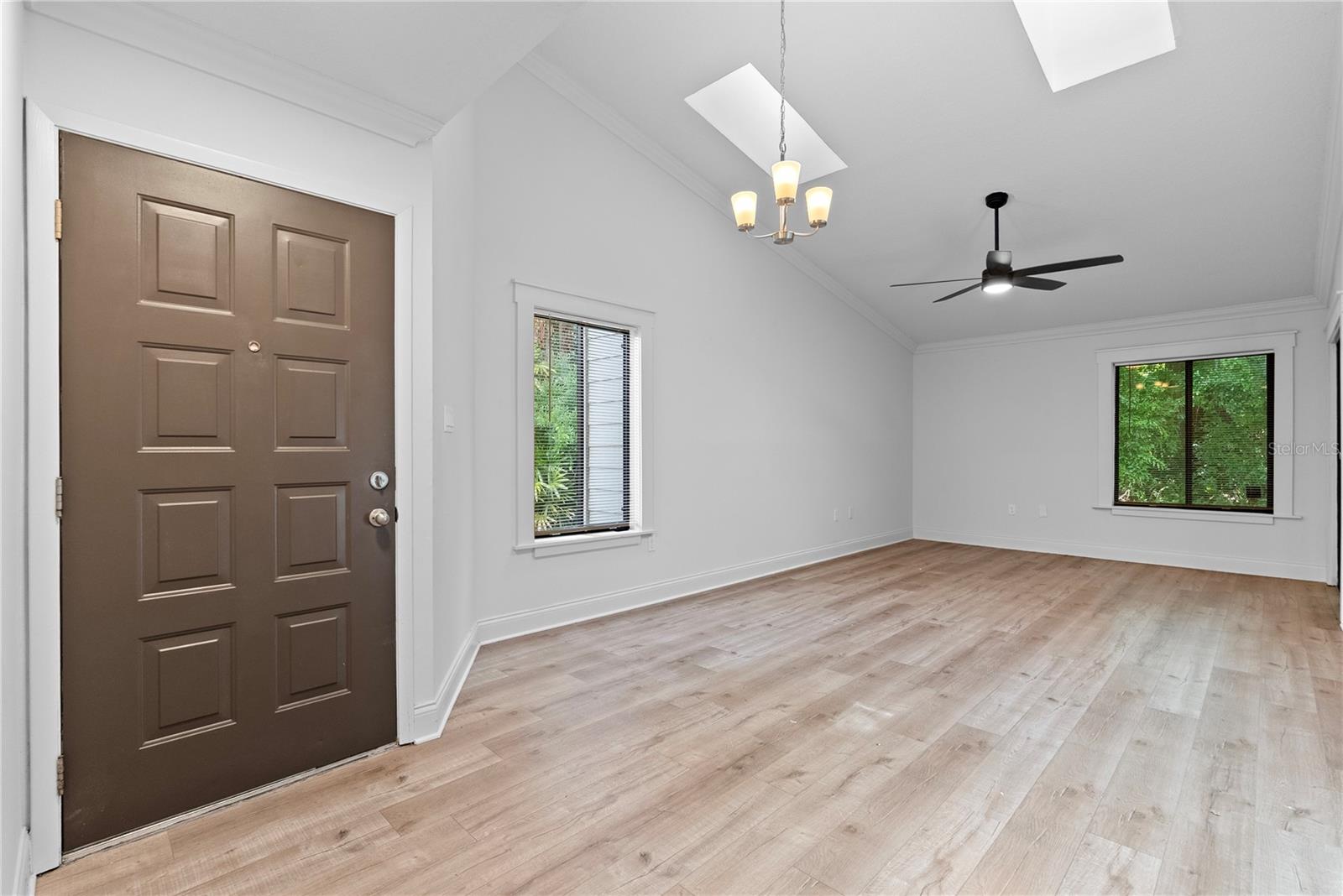 224 HIGHLANDS GLEN CIR