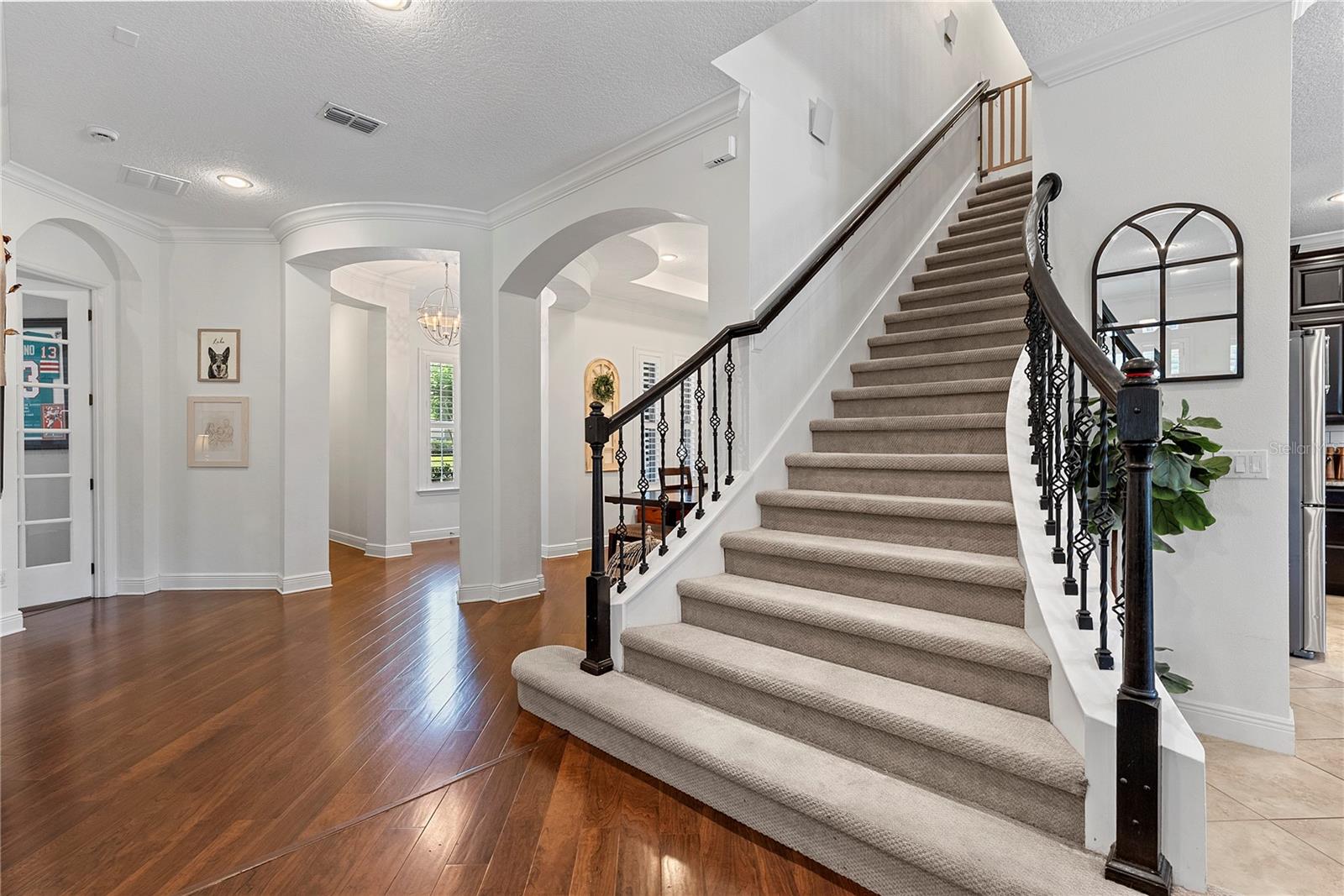 906 SHERBOURNE CIR