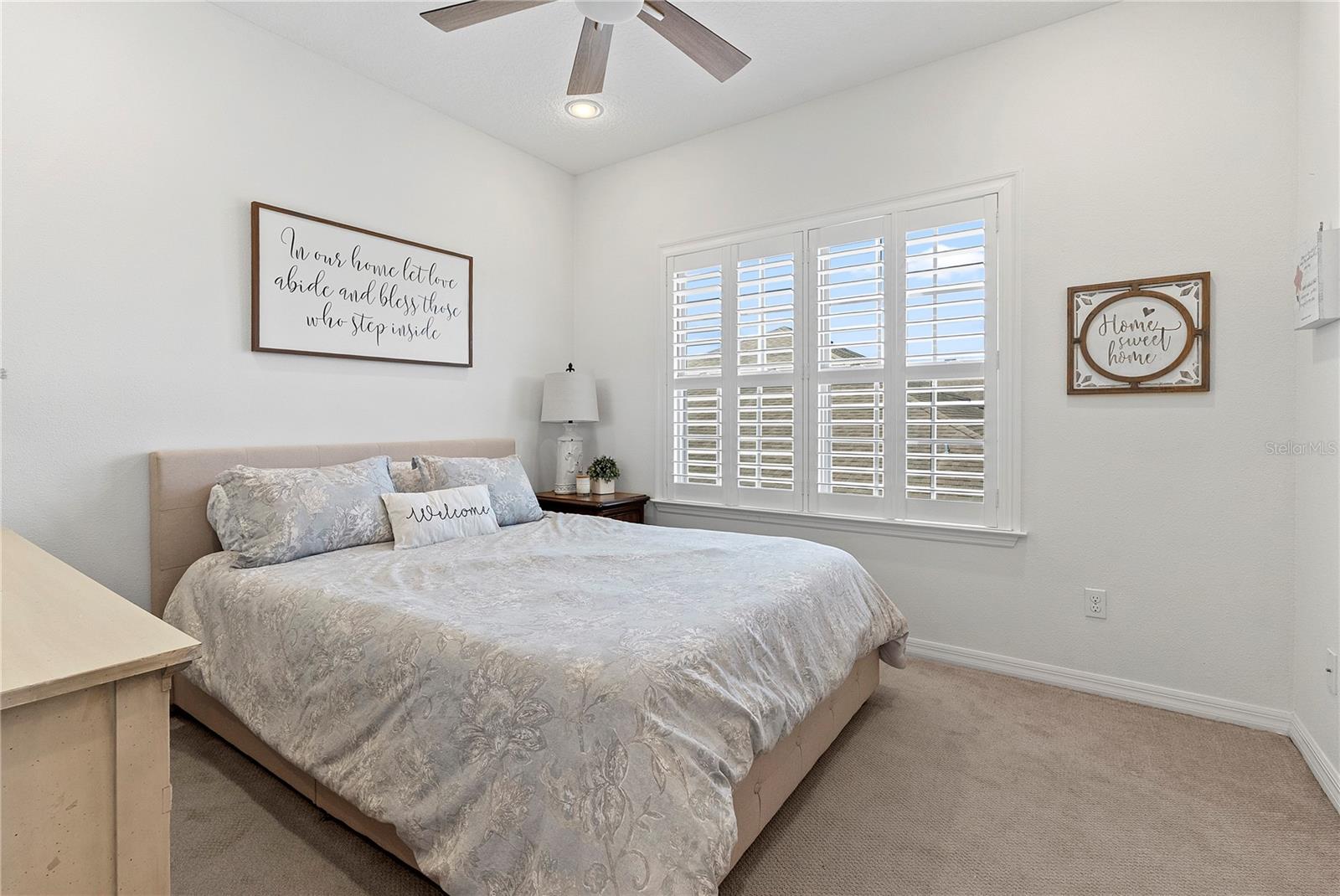 906 SHERBOURNE CIR