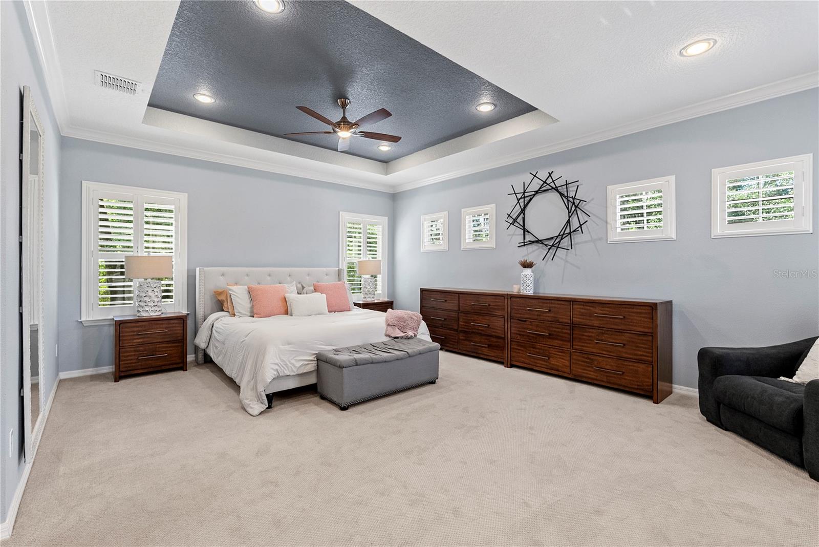 906 SHERBOURNE CIR
