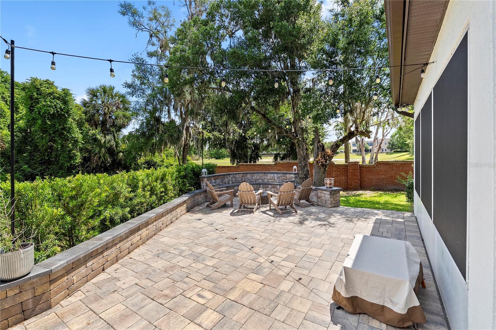 906 SHERBOURNE CIR