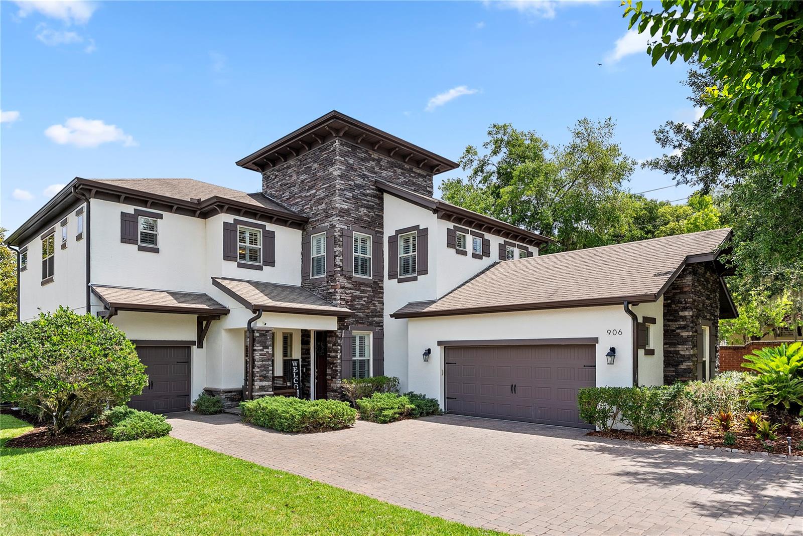 906 SHERBOURNE CIR