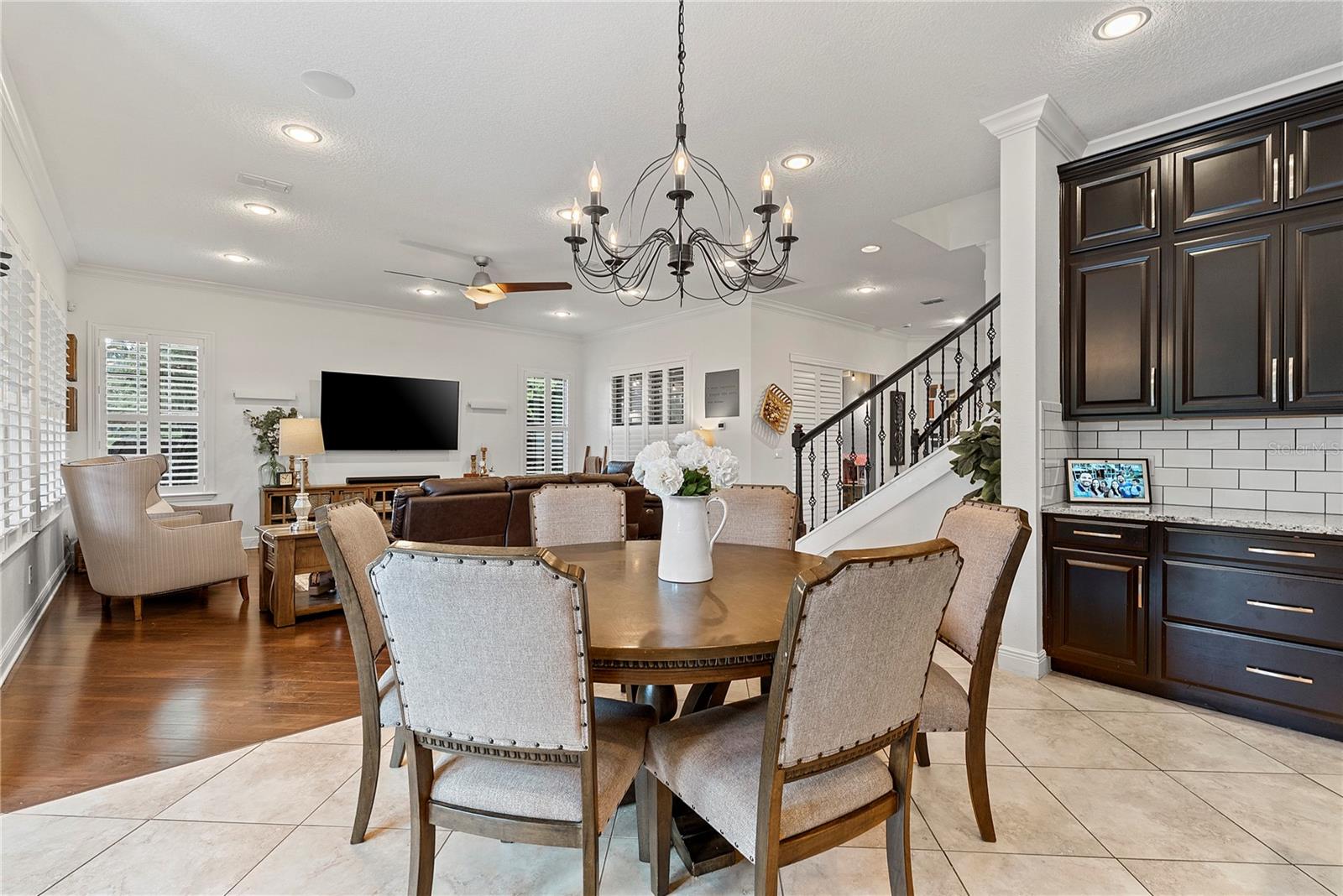 906 SHERBOURNE CIR