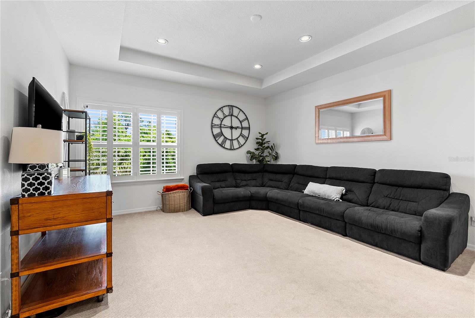 906 SHERBOURNE CIR