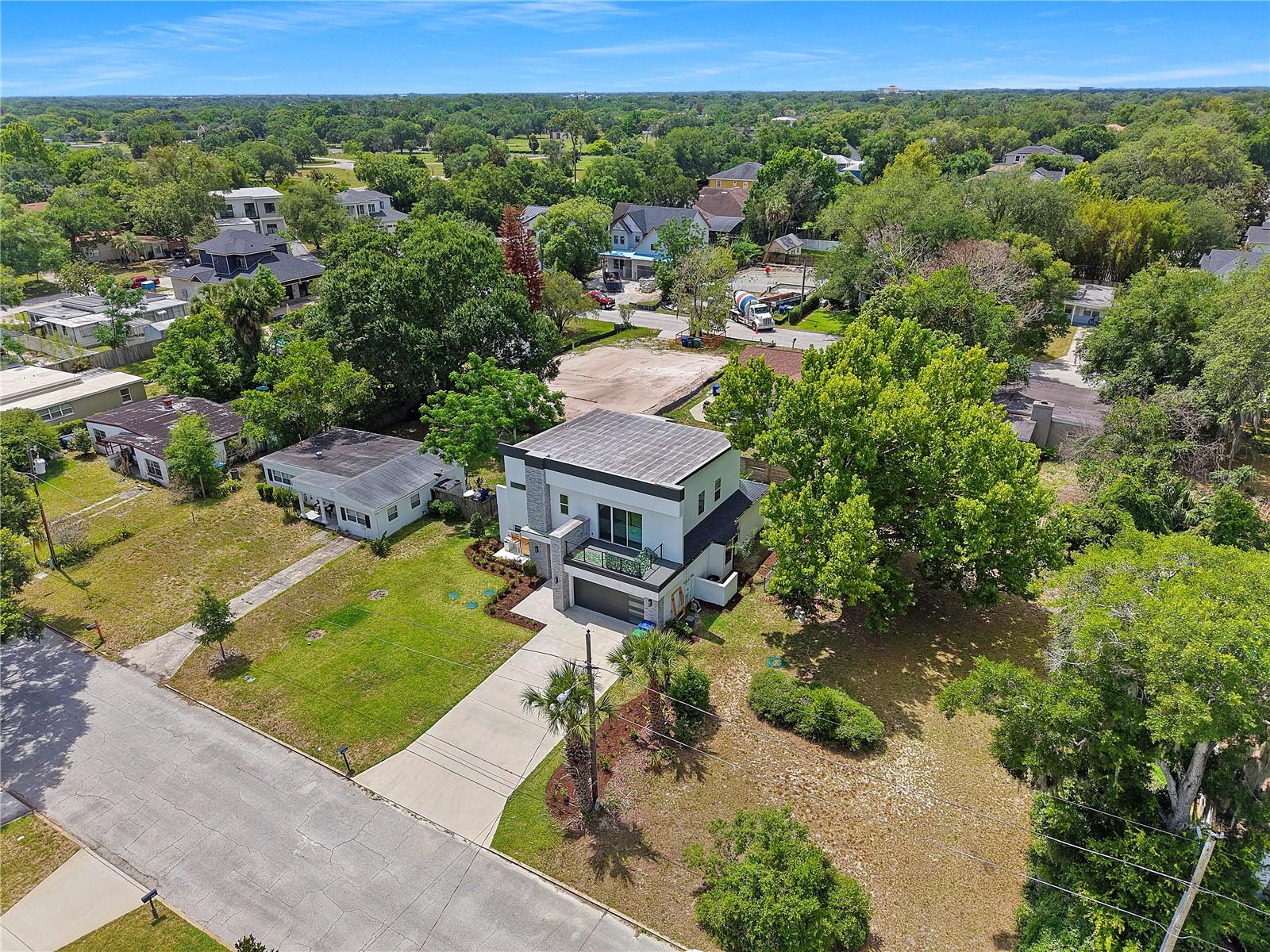 1404 BORDER DR