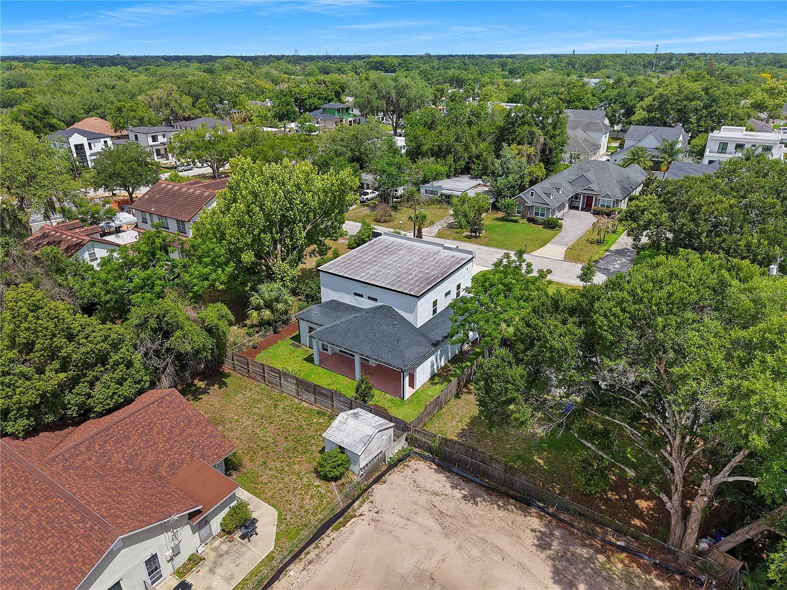 1404 BORDER DR
