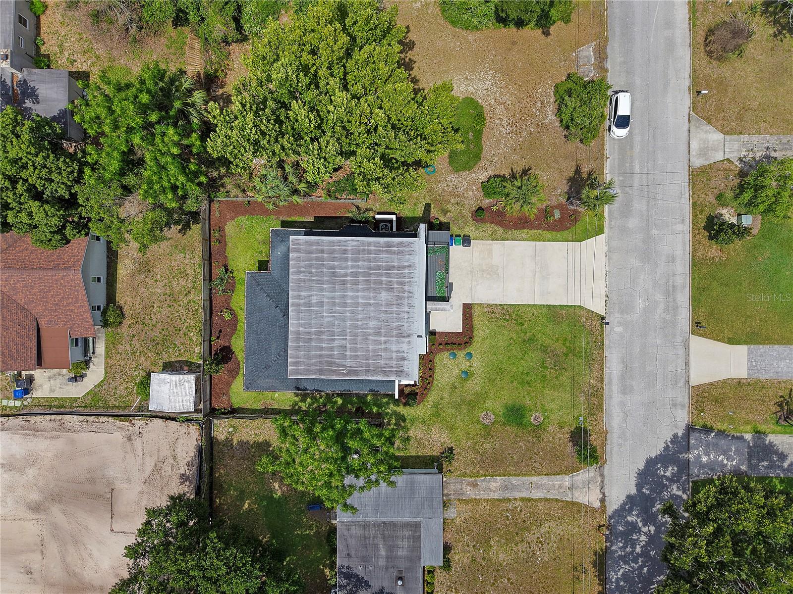 1404 BORDER DR