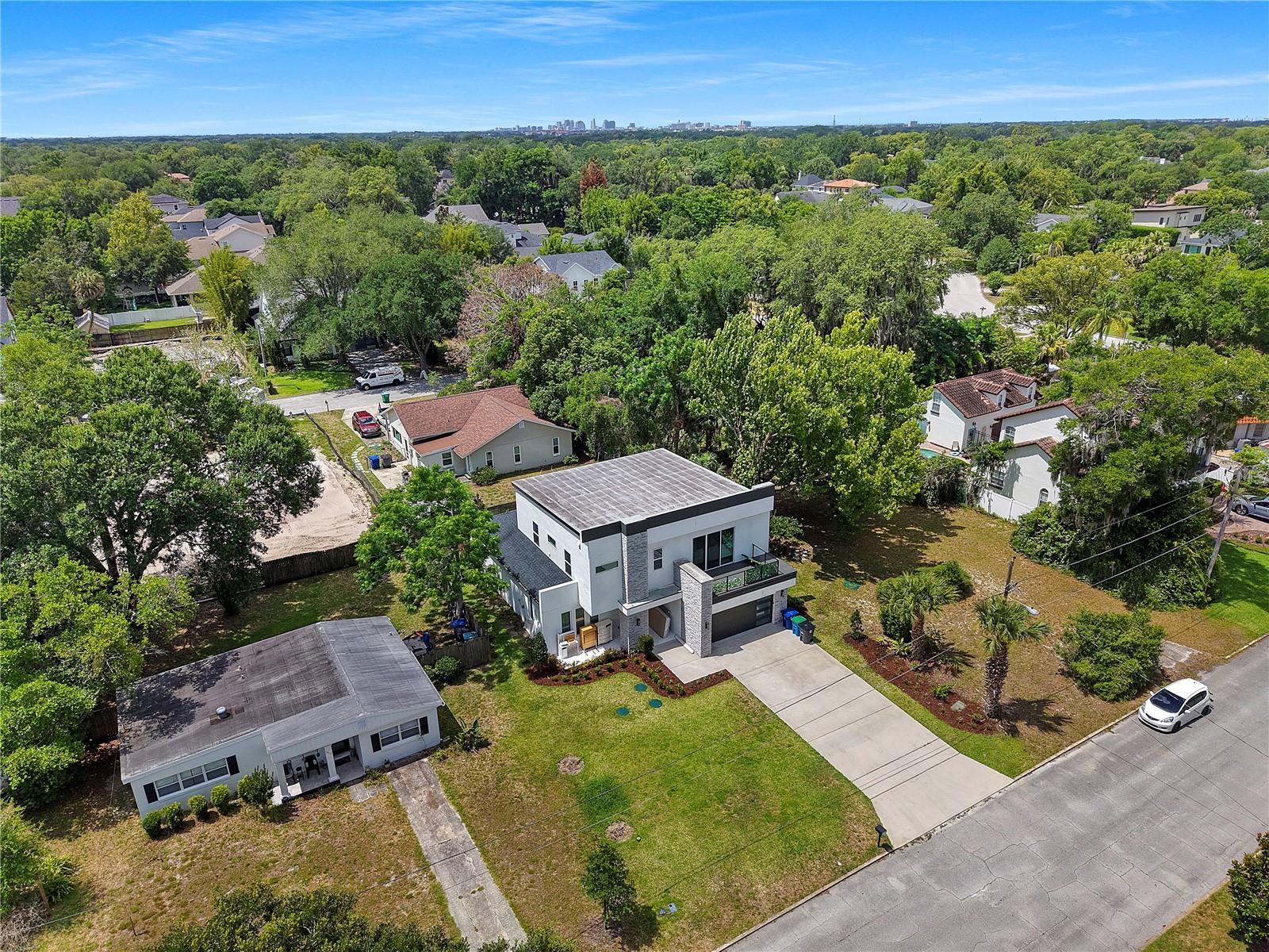 1404 BORDER DR