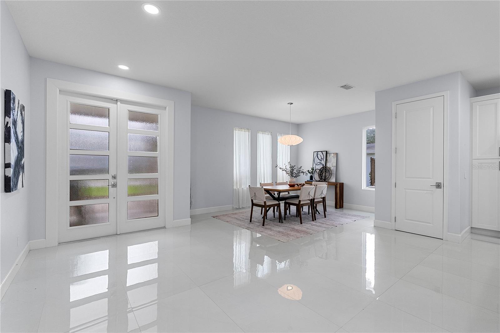 1404 BORDER DR