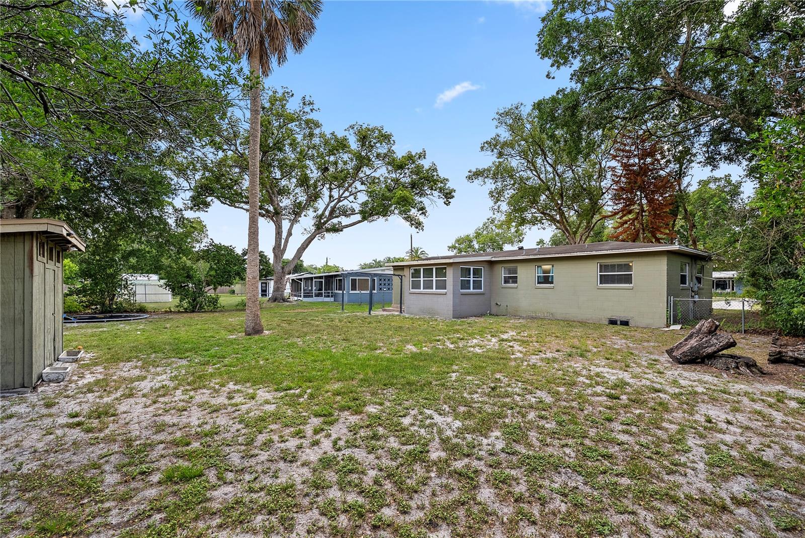 20 OLEANDER LN