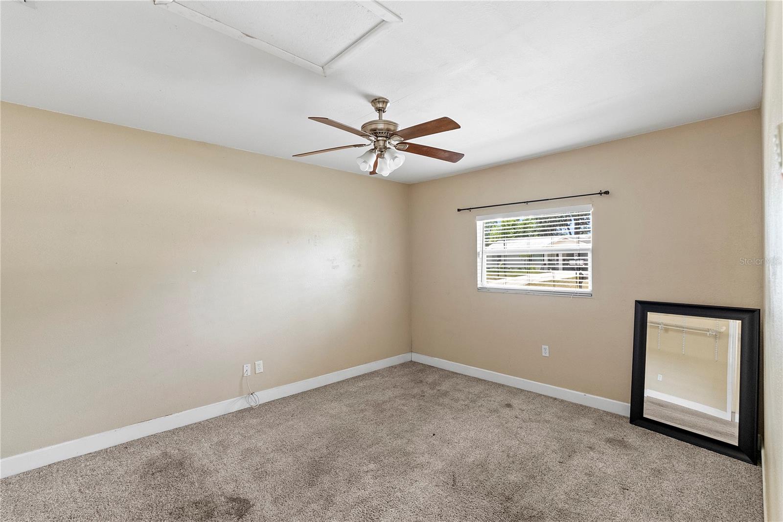 20 OLEANDER LN