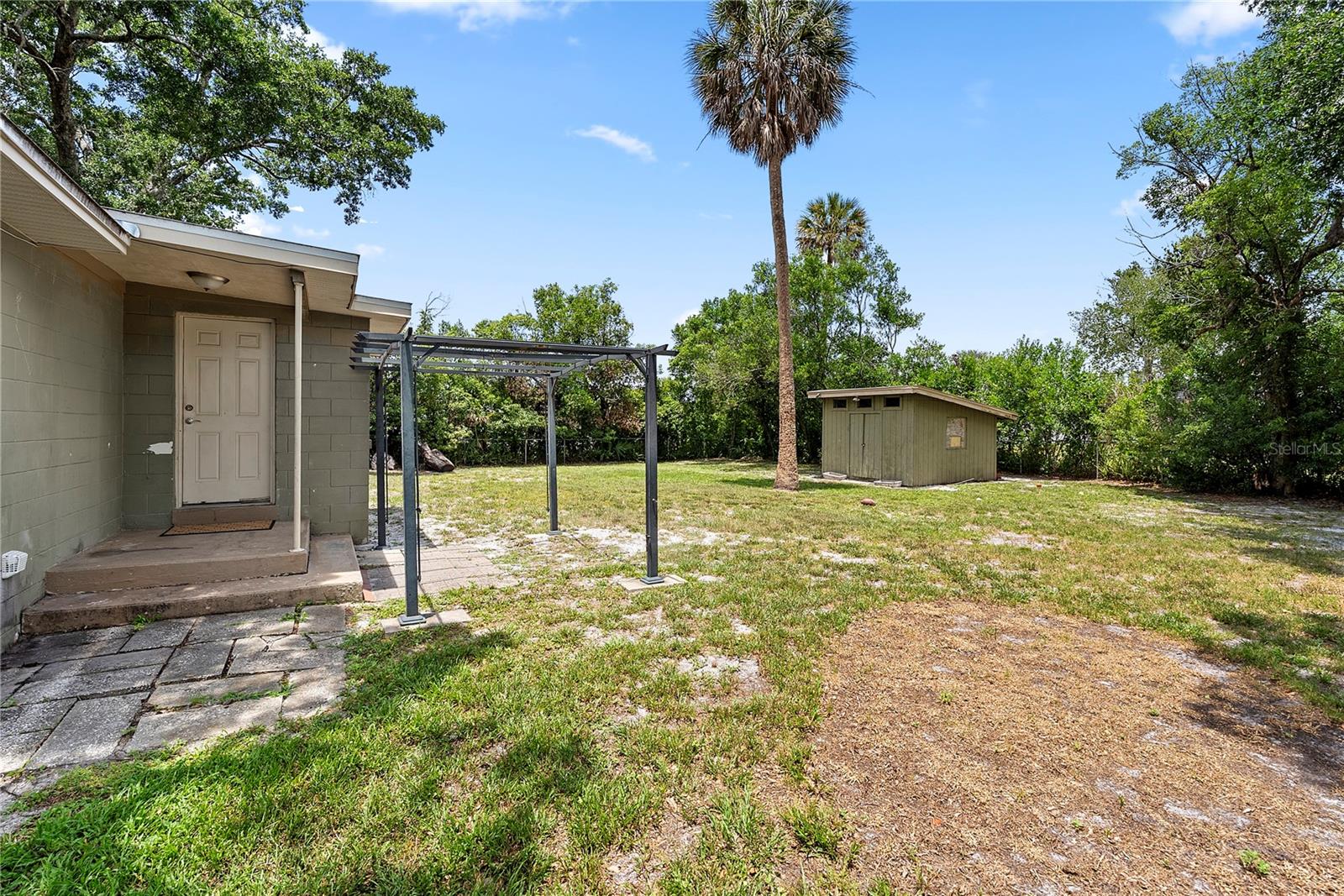 20 OLEANDER LN