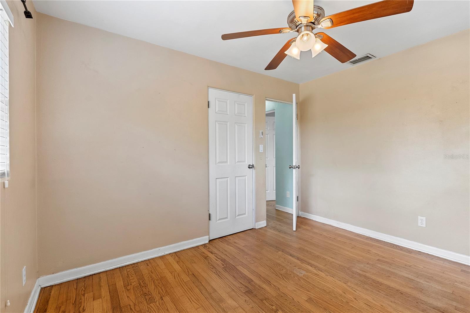 20 OLEANDER LN