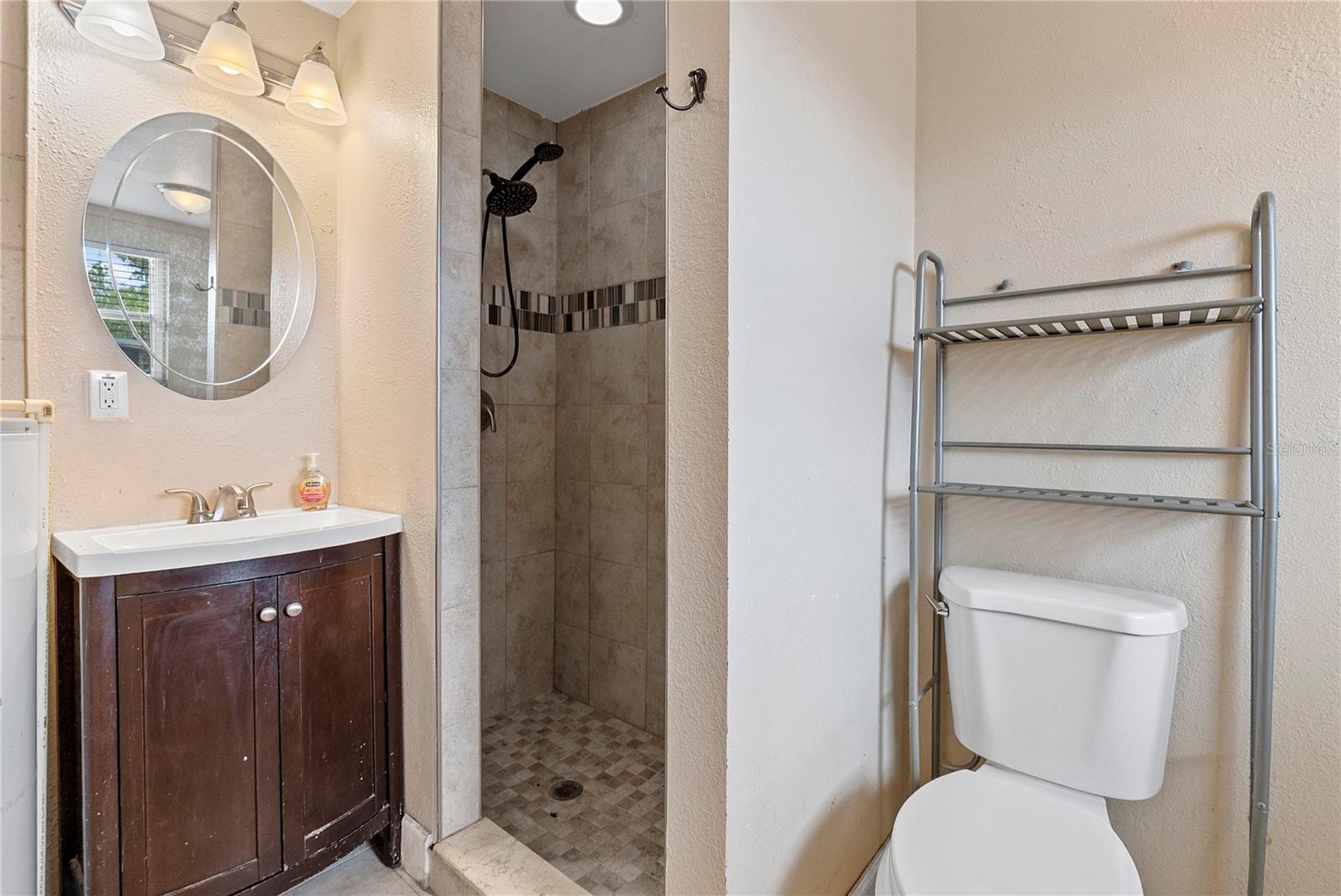 20 OLEANDER LN