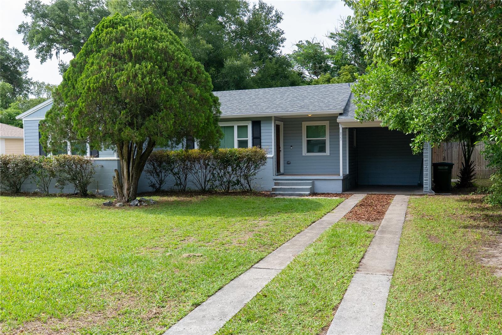 823 CATALINA DR
