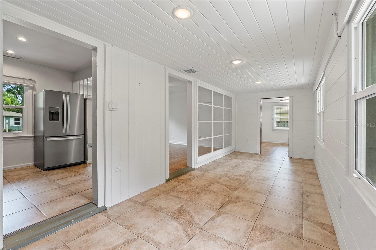 823 CATALINA DR