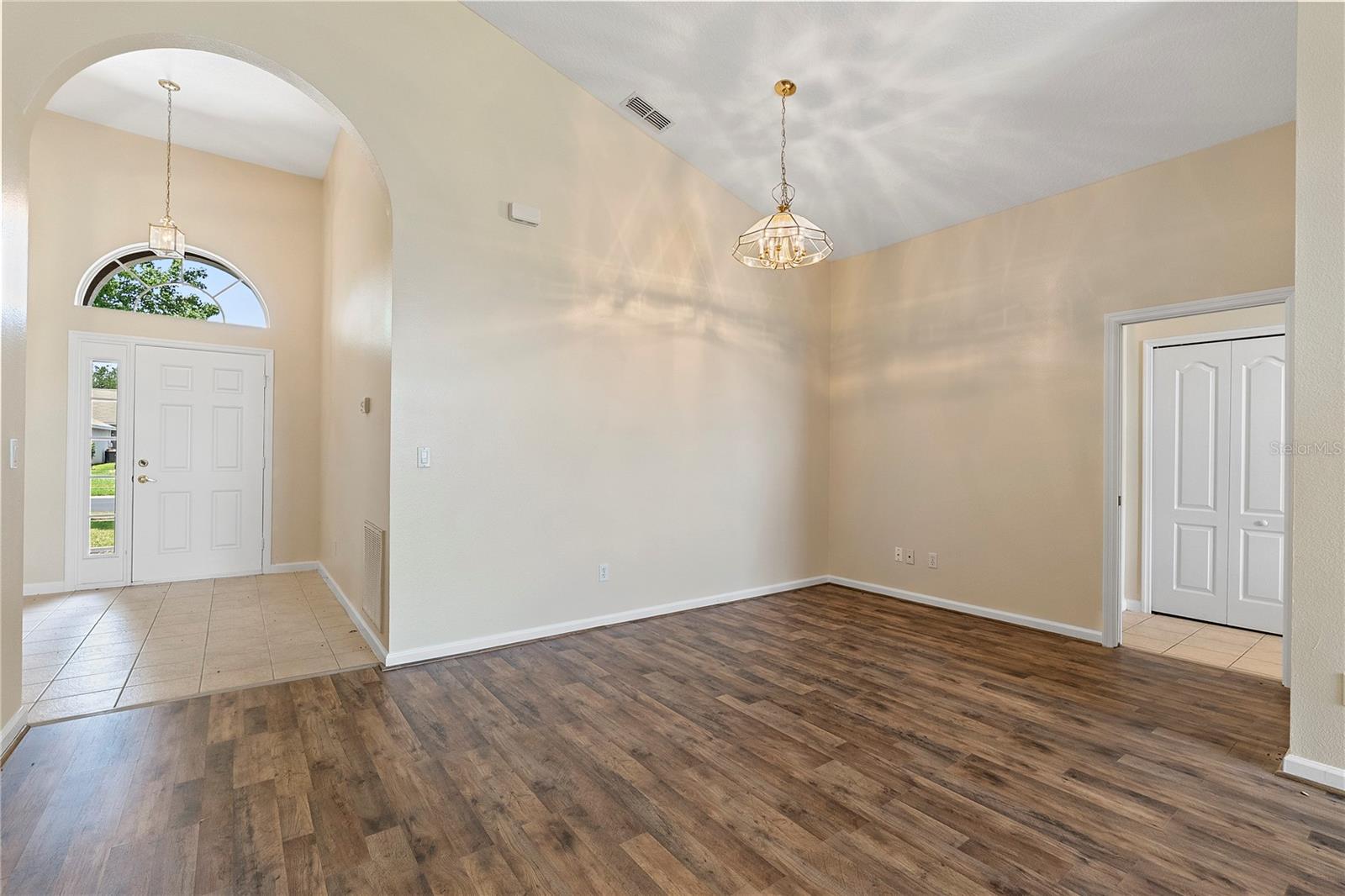 3103 MERLOT WAY
