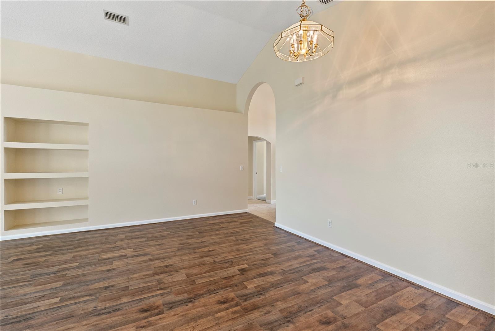 3103 MERLOT WAY