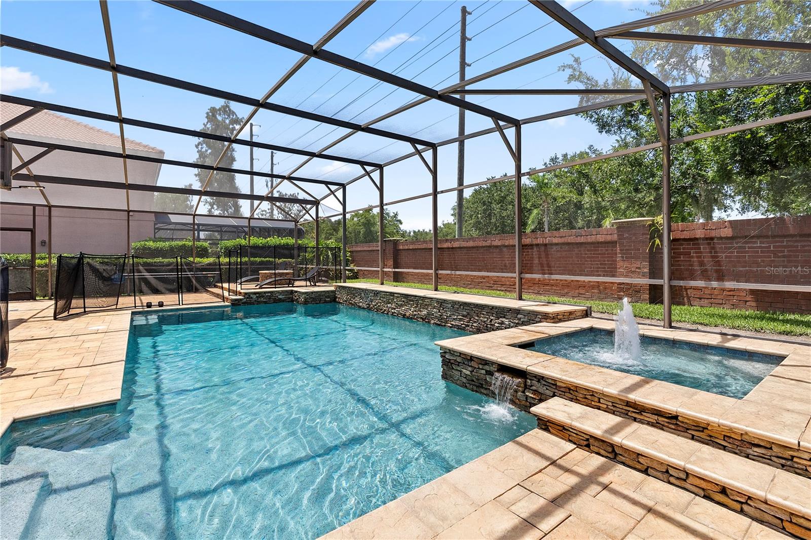 446 ANESSA ROSE LOOP