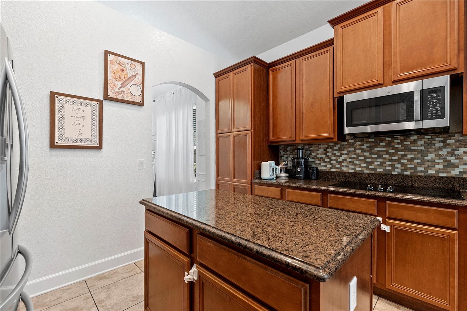 446 ANESSA ROSE LOOP