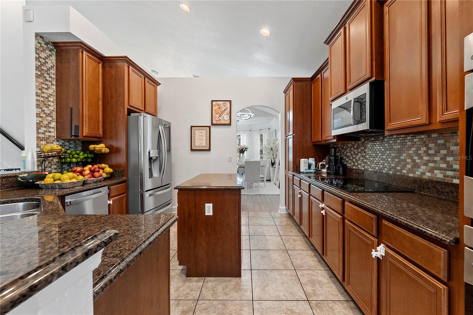 446 ANESSA ROSE LOOP