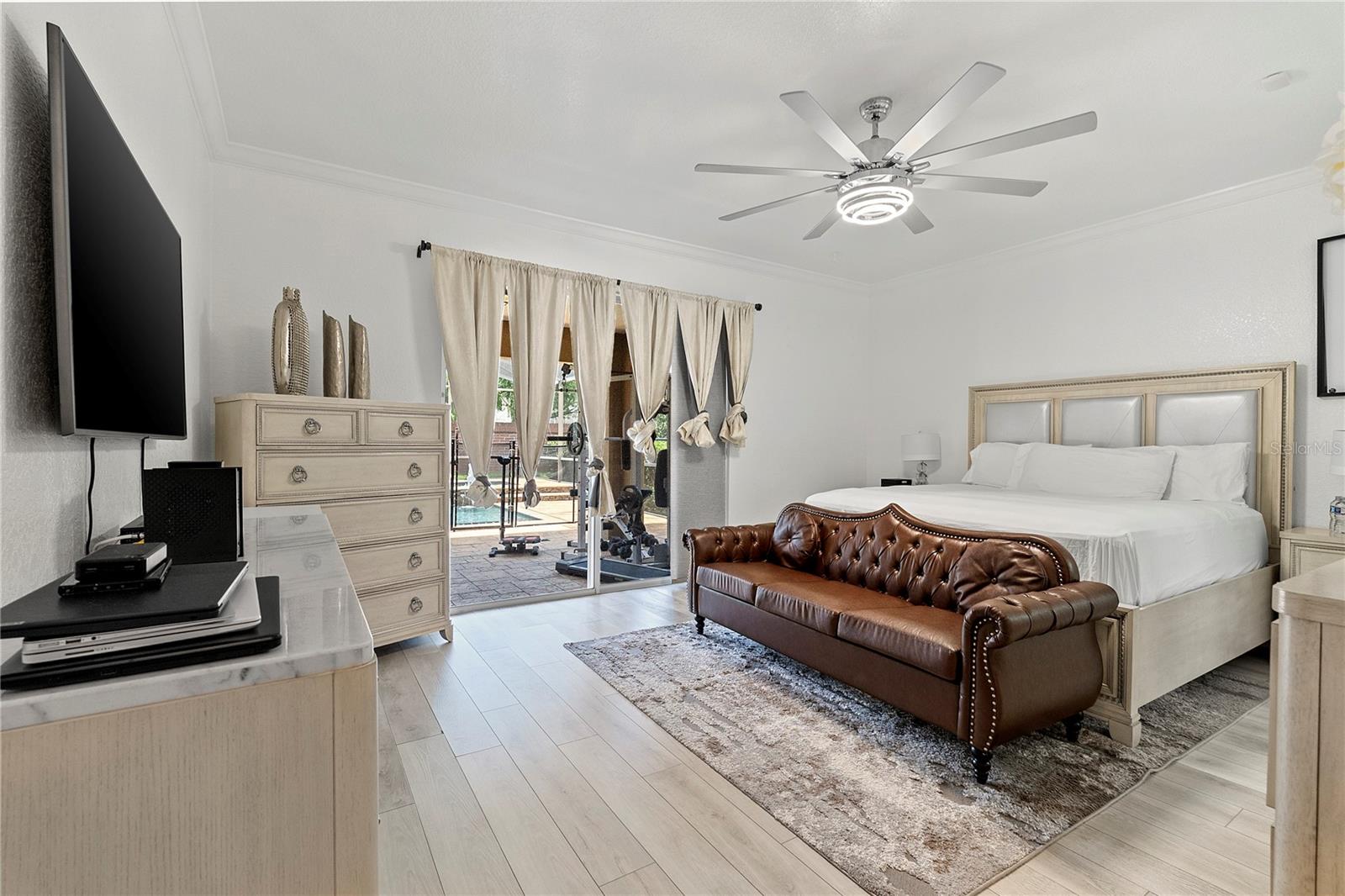 446 ANESSA ROSE LOOP