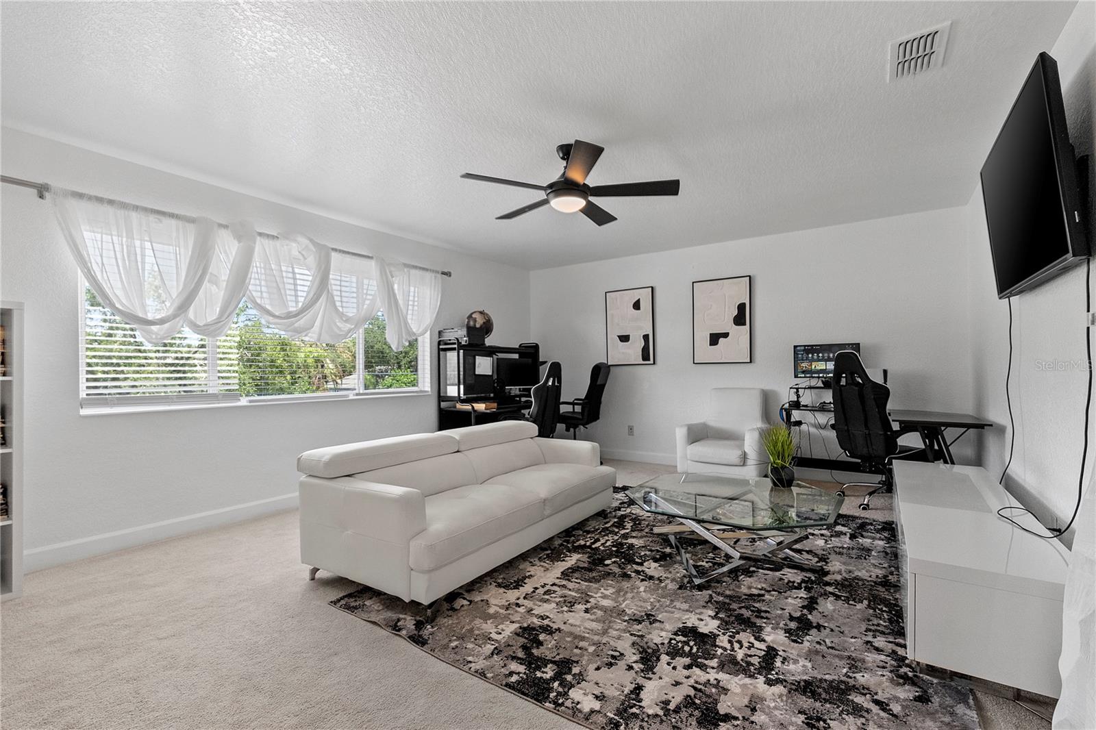 446 ANESSA ROSE LOOP