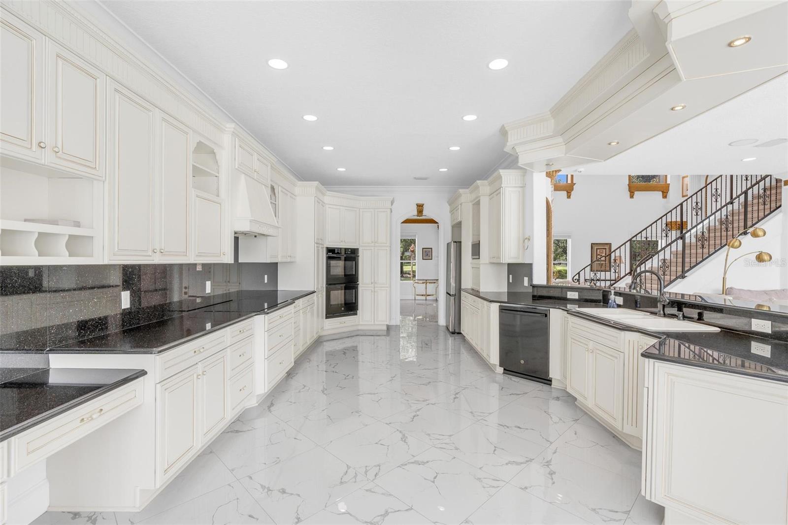 9656 WEATHERSTONE CT
