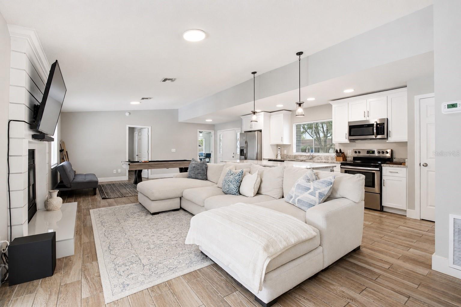 2741 BOLDER LN