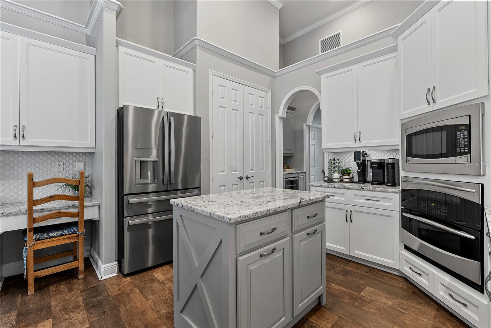 1542 WESTOVER LOOP