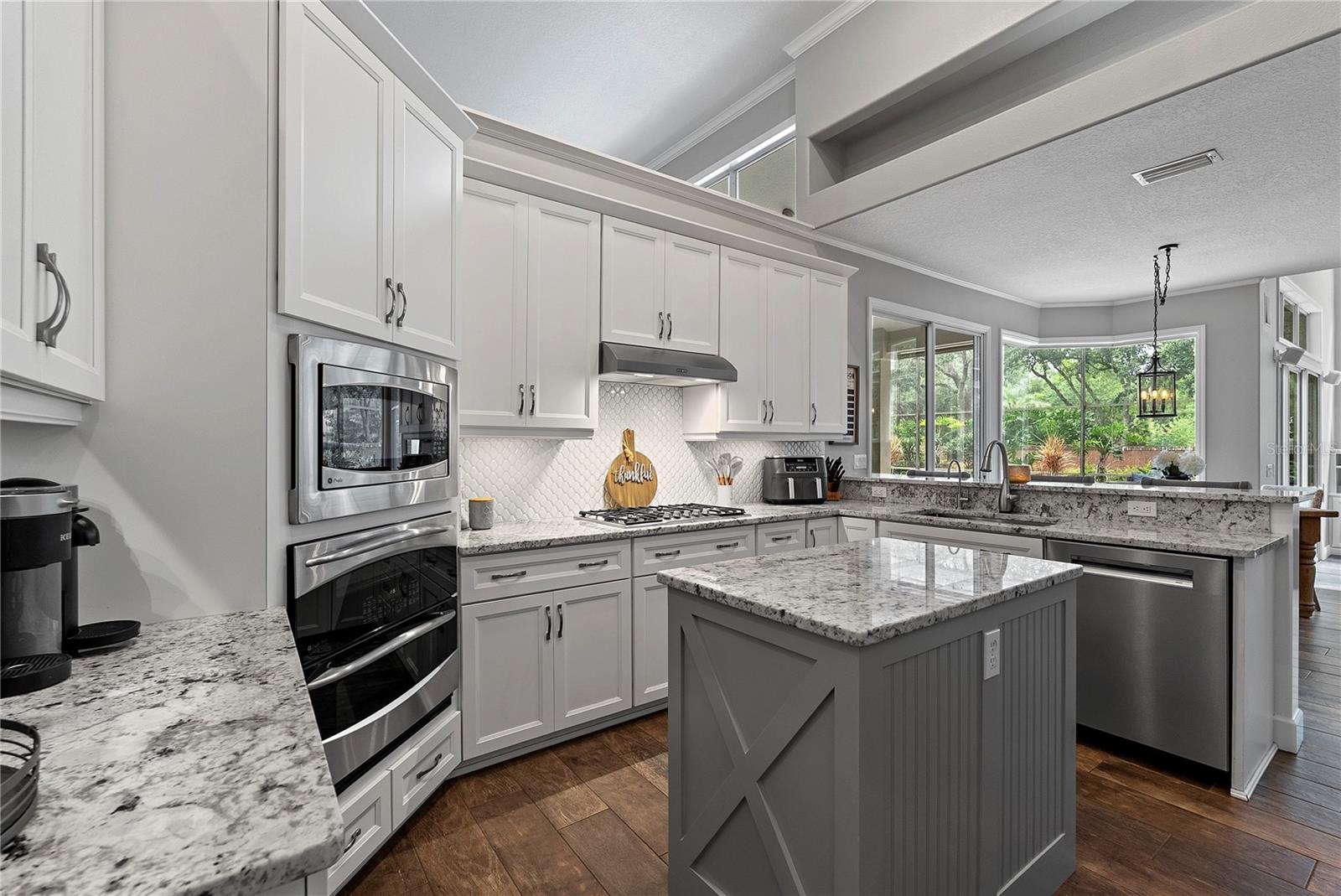 1542 WESTOVER LOOP