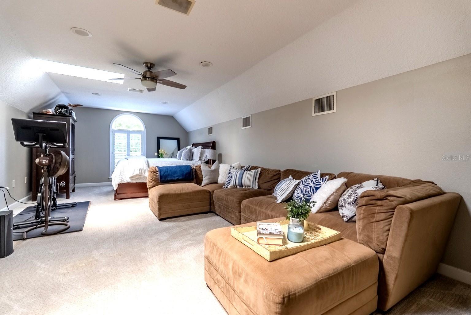 1542 WESTOVER LOOP