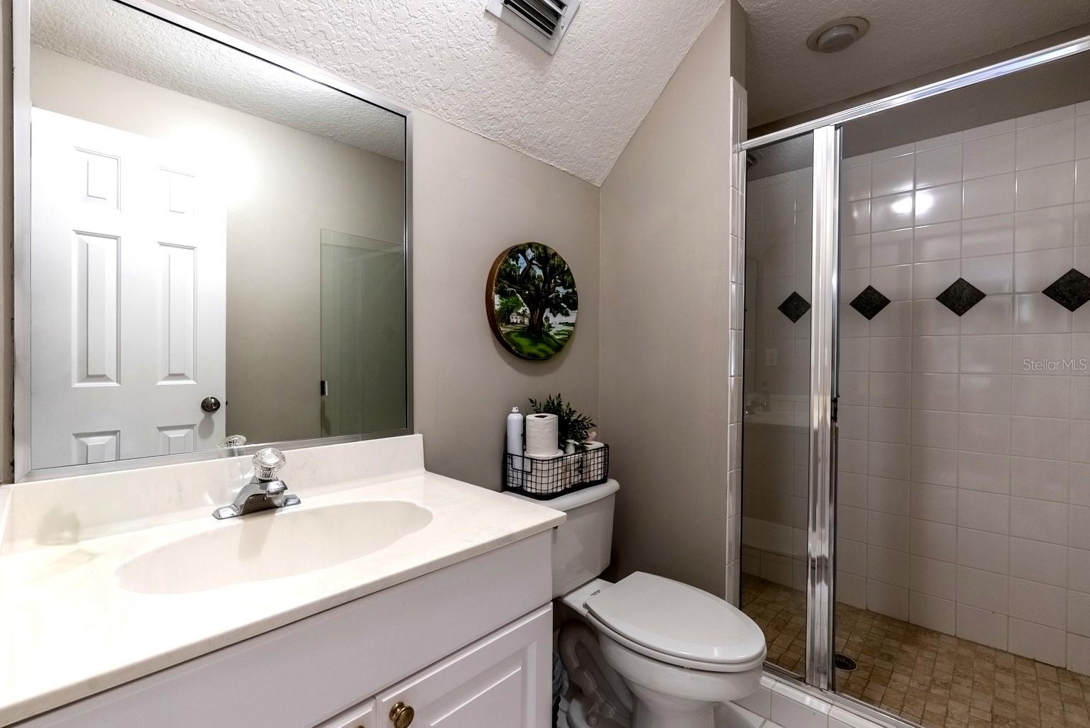 1542 WESTOVER LOOP