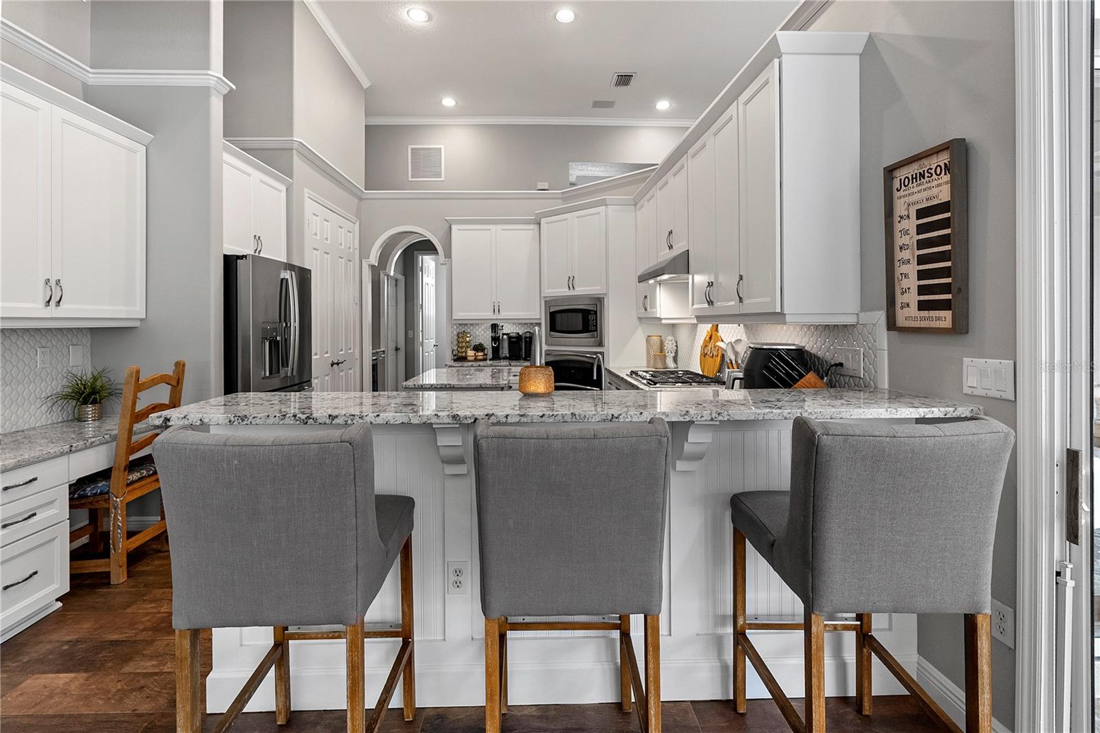1542 WESTOVER LOOP