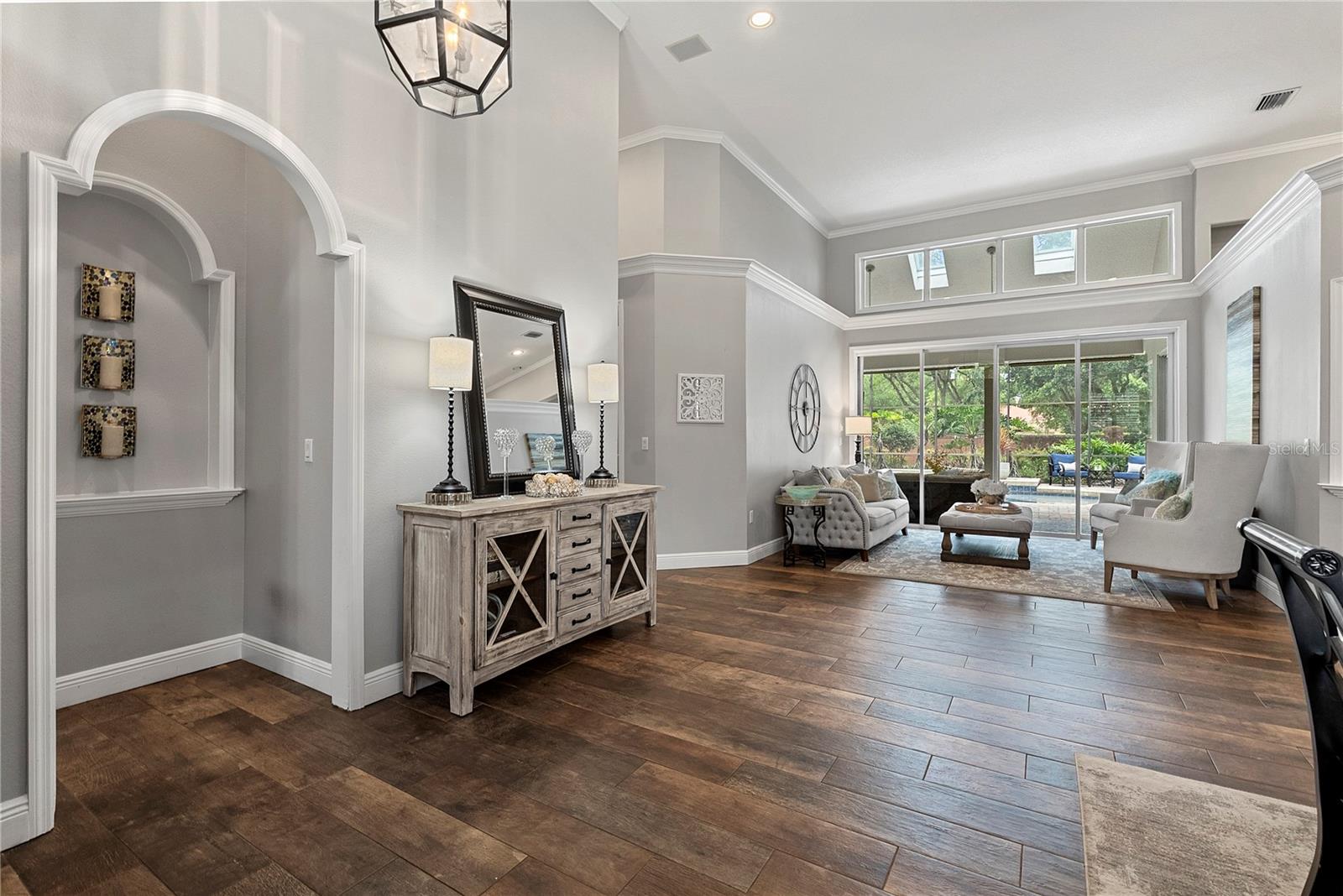 1542 WESTOVER LOOP